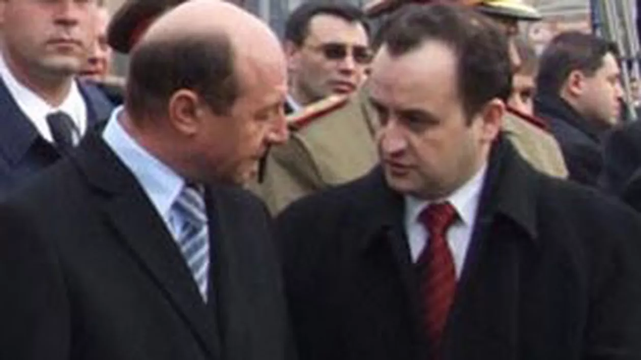 Nicuşor Păduraru, singurul membru PDL care nu a văzut iarba din jurul lui Băsescu