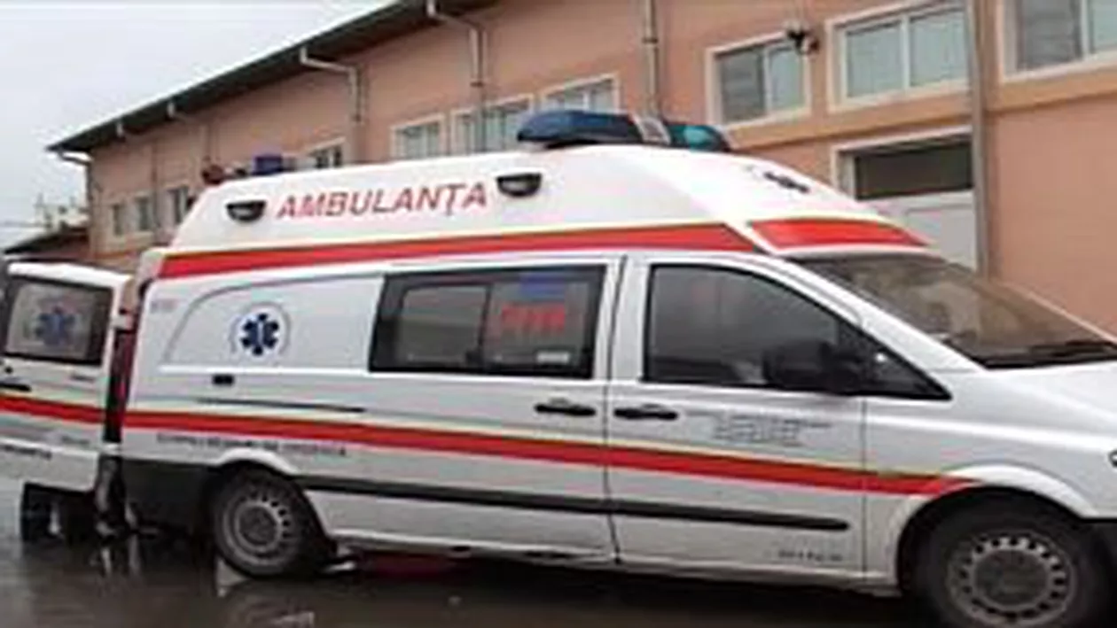 Argeș: Alte șase salariate ale croitoriei din Bascov au fost duse la spital