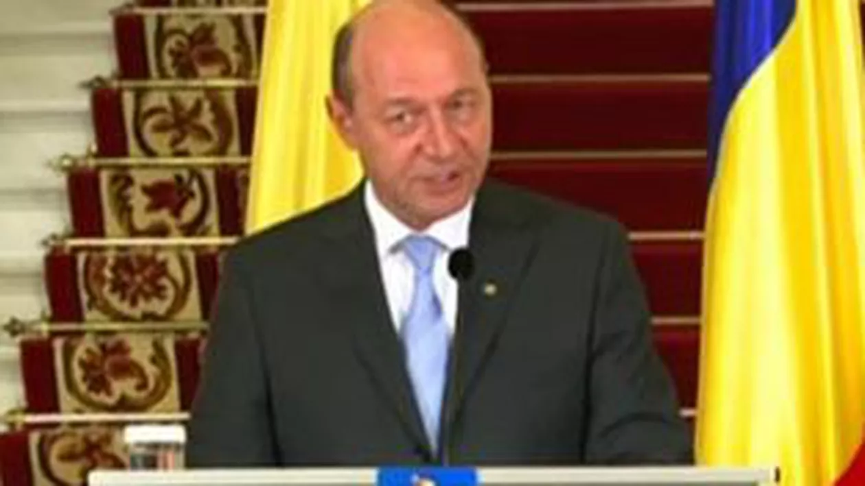 Băsescu: Operaţiunea fregatei costă 4,5 milioane de euro, sumă alocată de Guvern