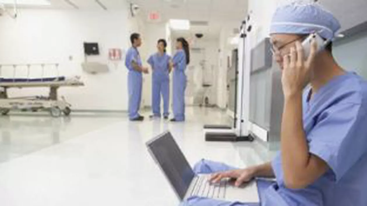 Guvernul a aprobat desființarea celor 67 de spitale care vor fi transformate în azile de bătrâni