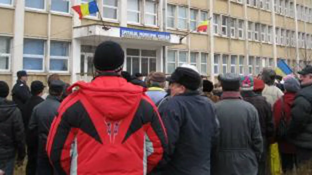 Codlea: 300 de persoane au protestat împotriva închiderii spitalului din localitate