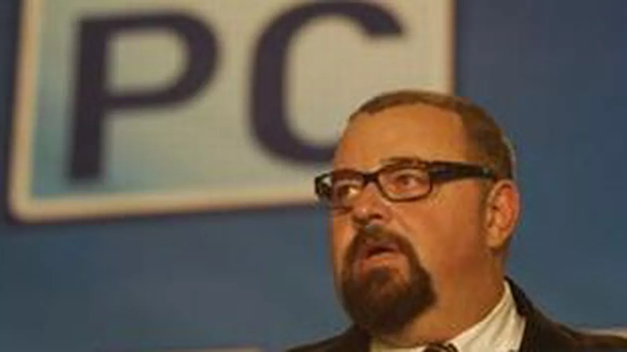 Piedone: Voi candida la Primăria Capitalei doar dacă se desfiinţează sectoarele