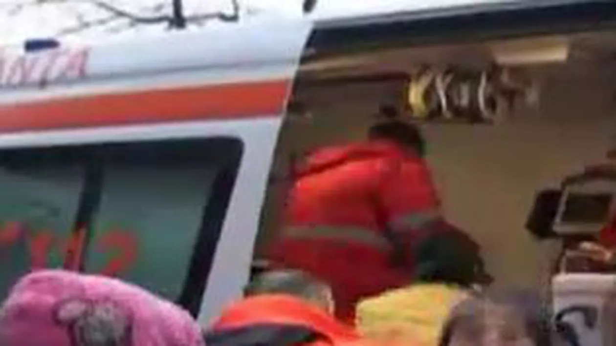 Tulcea: O fetiţă a căzut 4 etaje în gol, după ce locatarii au vândut balustrada la fier vechi