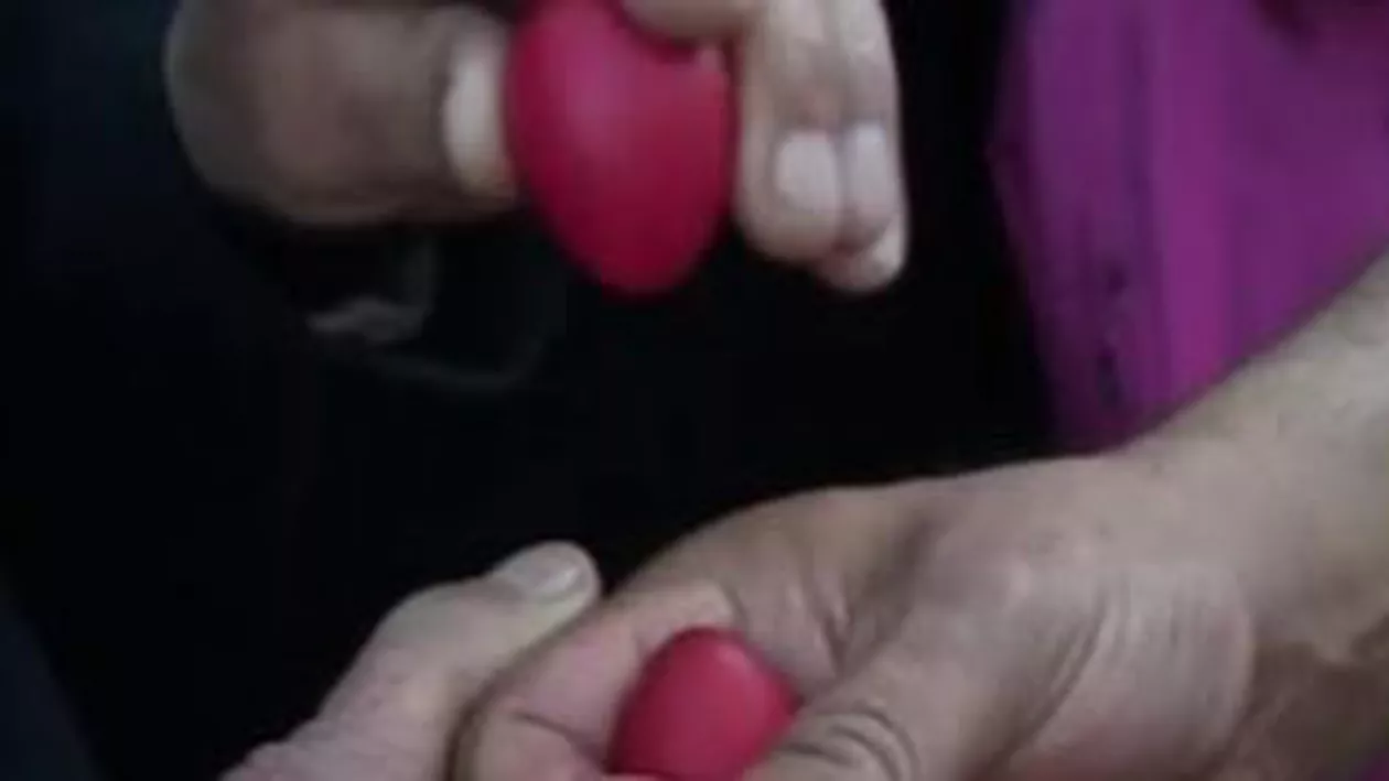 Argeş: Concurs de ciocnit ouă. Marele premiu, un miel