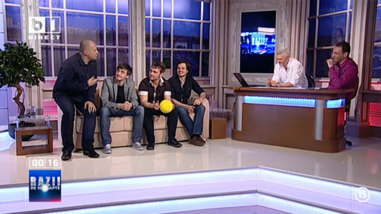 Prinţul Charles, uimit şi deranjat de numărul mare de ziarişti de la Cotroceni şi Victoria