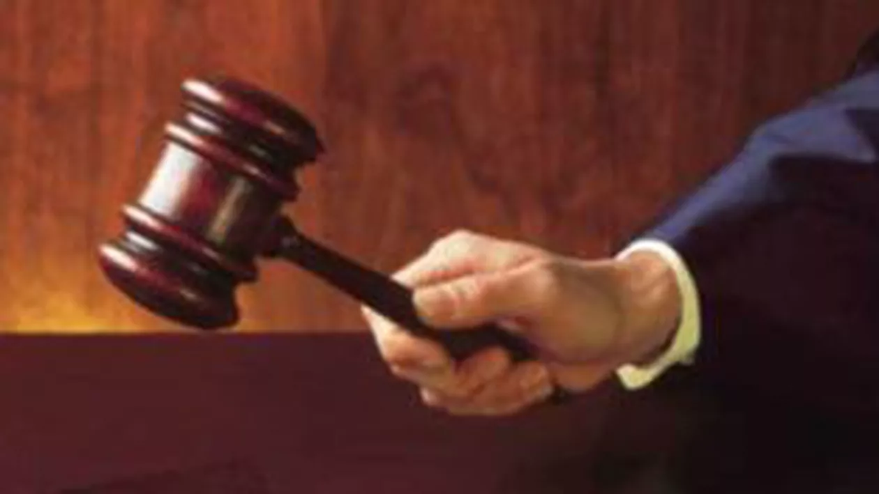 Ilfov: Judecătoare din Cornetu, reţinută după ce a fost prinsă primind mită 2.300 de euro