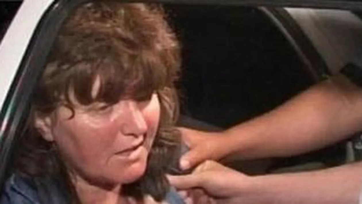 Judecătoarea Elena Turcu, repusă în funcţie după ce a fost achitată pentru că a condus beată