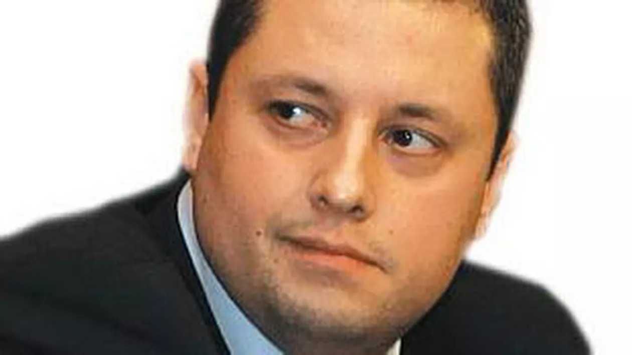 Cum justifică ministrul Traian Igaş demiterea lui Laurenţiu Mironescu din MAI