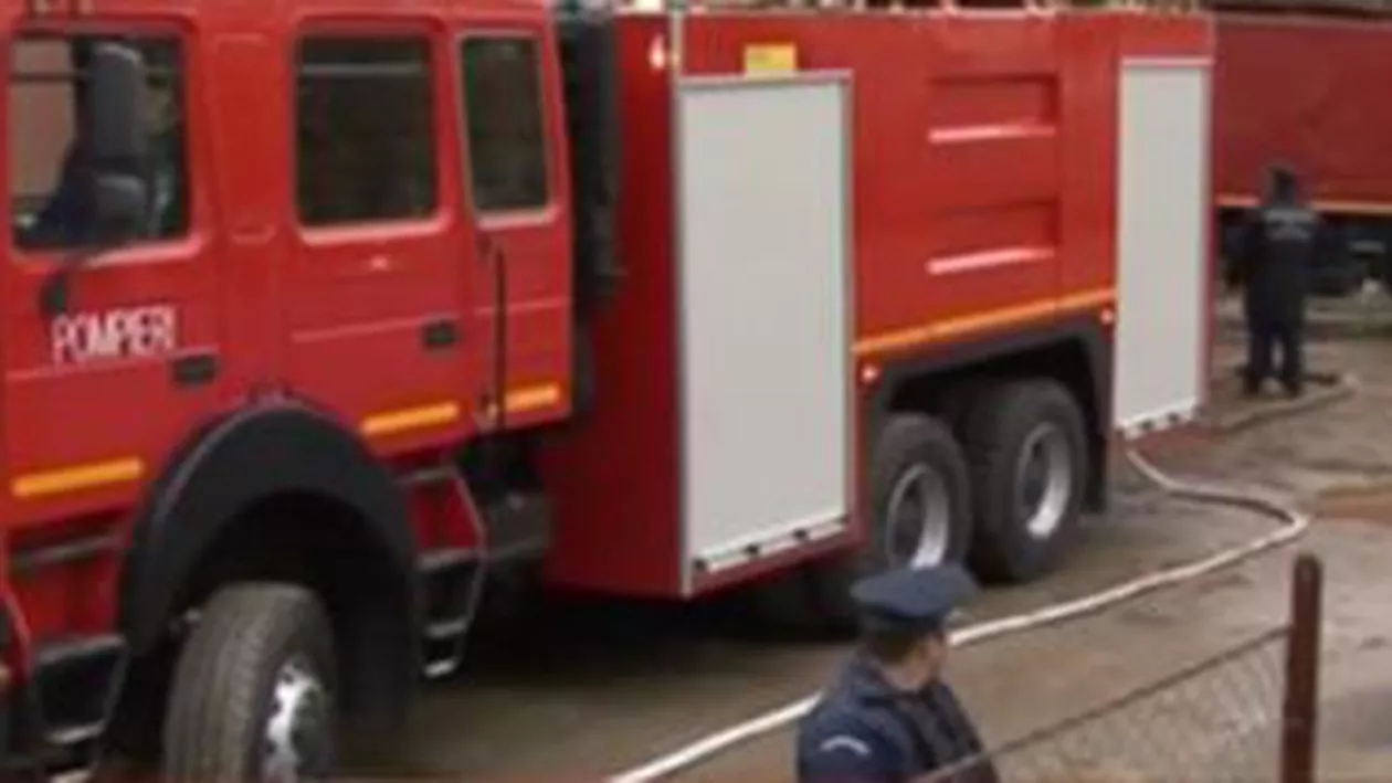 București: Incendiu în Complexul Studențesc Regie