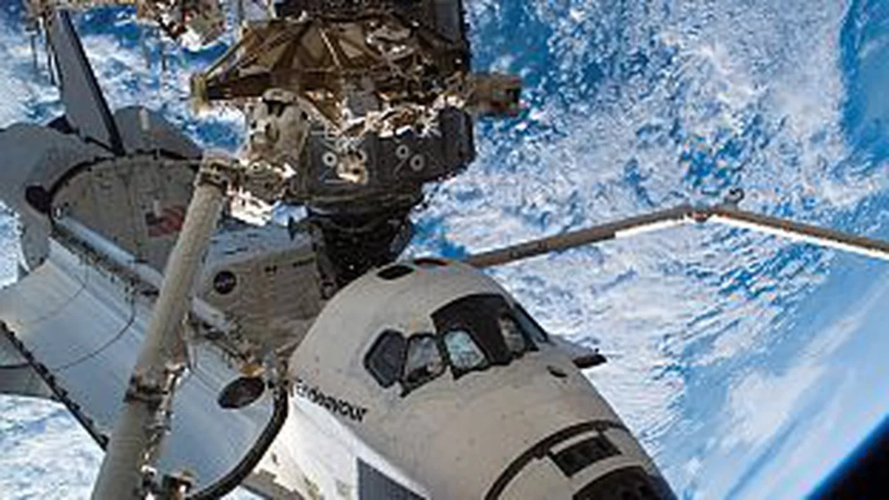 Naveta Endeavour s-a desprins de Stația Spațială Internațională pentru ultima oară