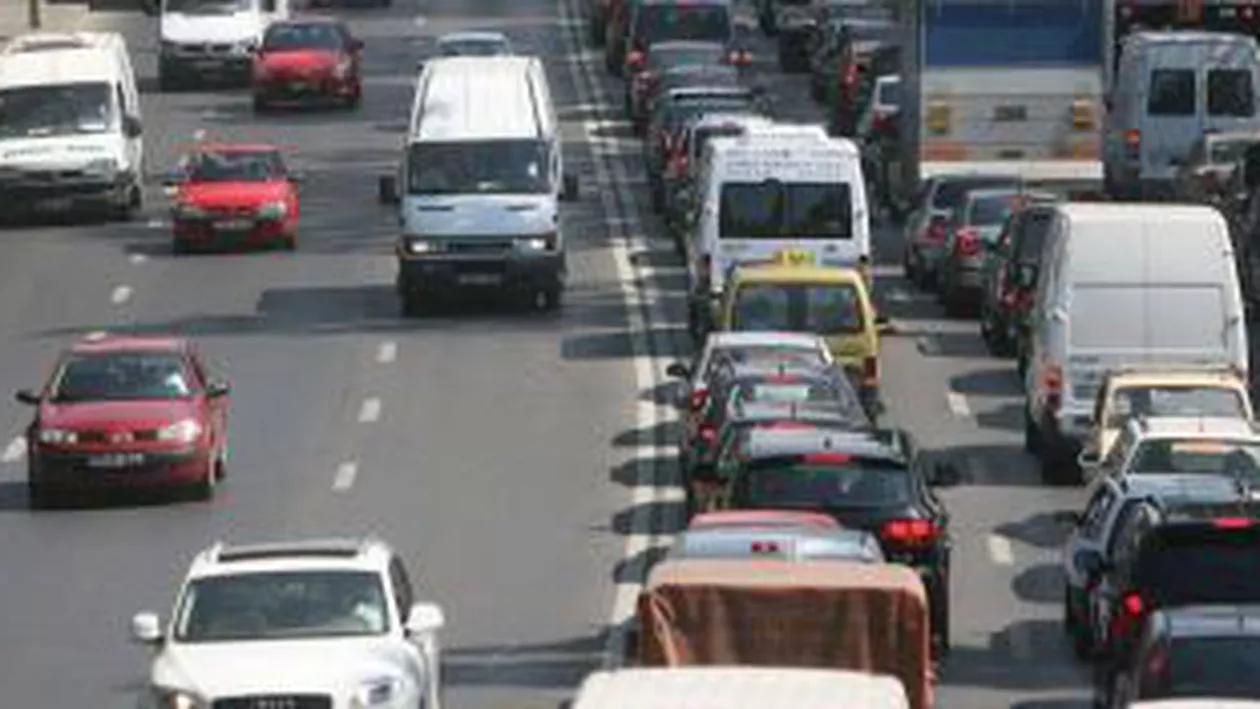 Taxa auto, redusă cu 30%. Nu şi pentru motoare Euro 5 şi maşinile ultra-poluante!