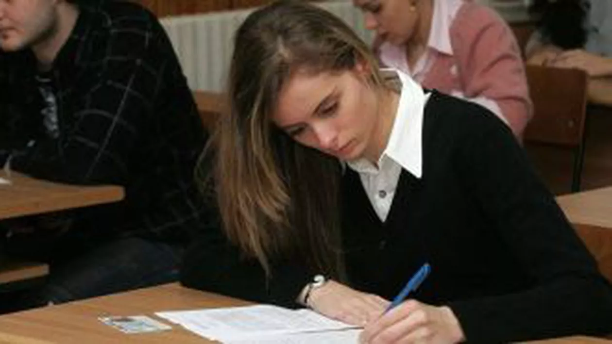 S-au afișat rezultatele examenului de Bacalaureat 2011. Află unde le poți găsi