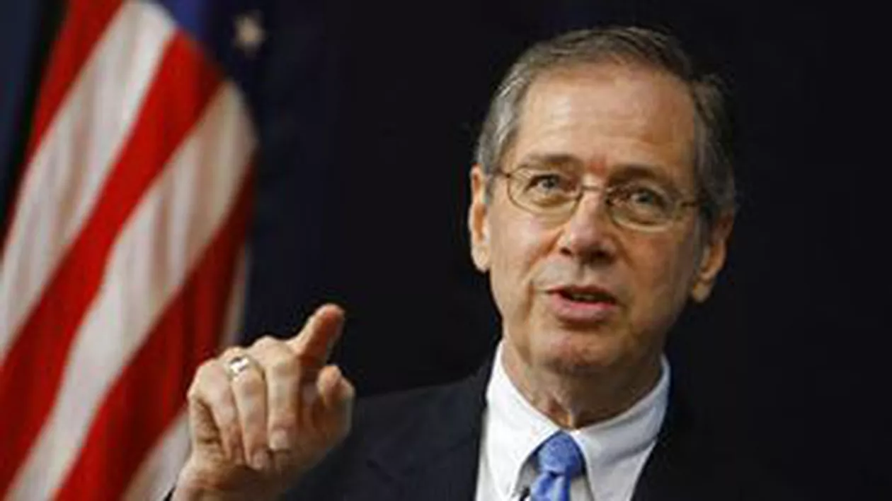 Ambasadorul american Mark Gitenstein: Boc, susținătorul reformelor din România. Geoană, cel mai bun prieten al SUA