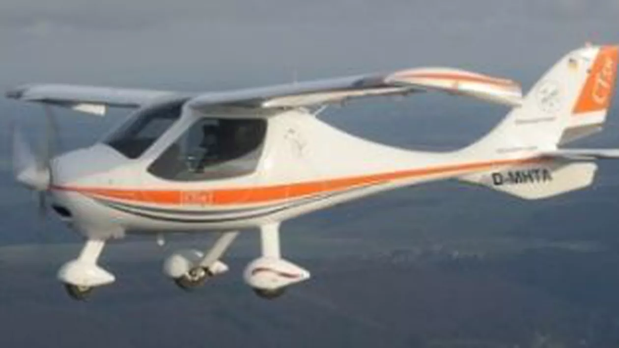 Prahova: Un avion de mici dimensiuni s-a prăbușit: O persoană a murit, iar alta este grav rănită