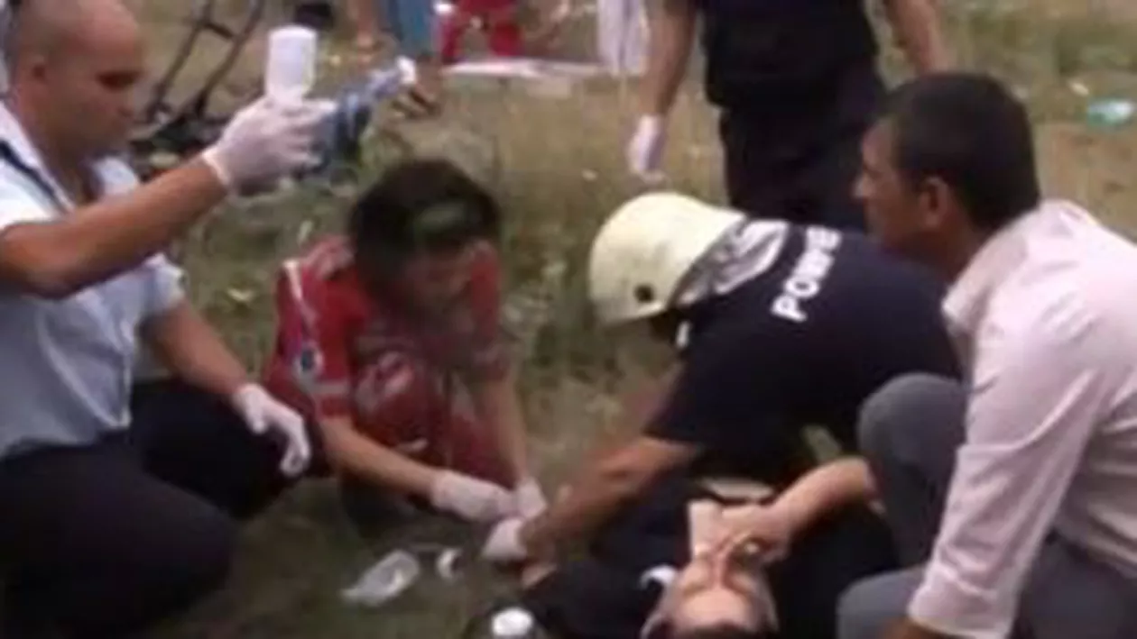 Grav accident rutier în Dolj: 15 răniți după ce un tir s-a ciocnit cu un autocar