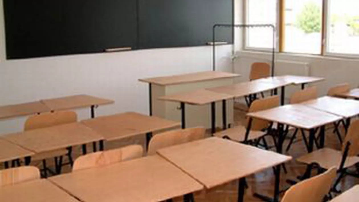 Starea învățământului din România: O educatoare din Botoșani nu știe să scrie