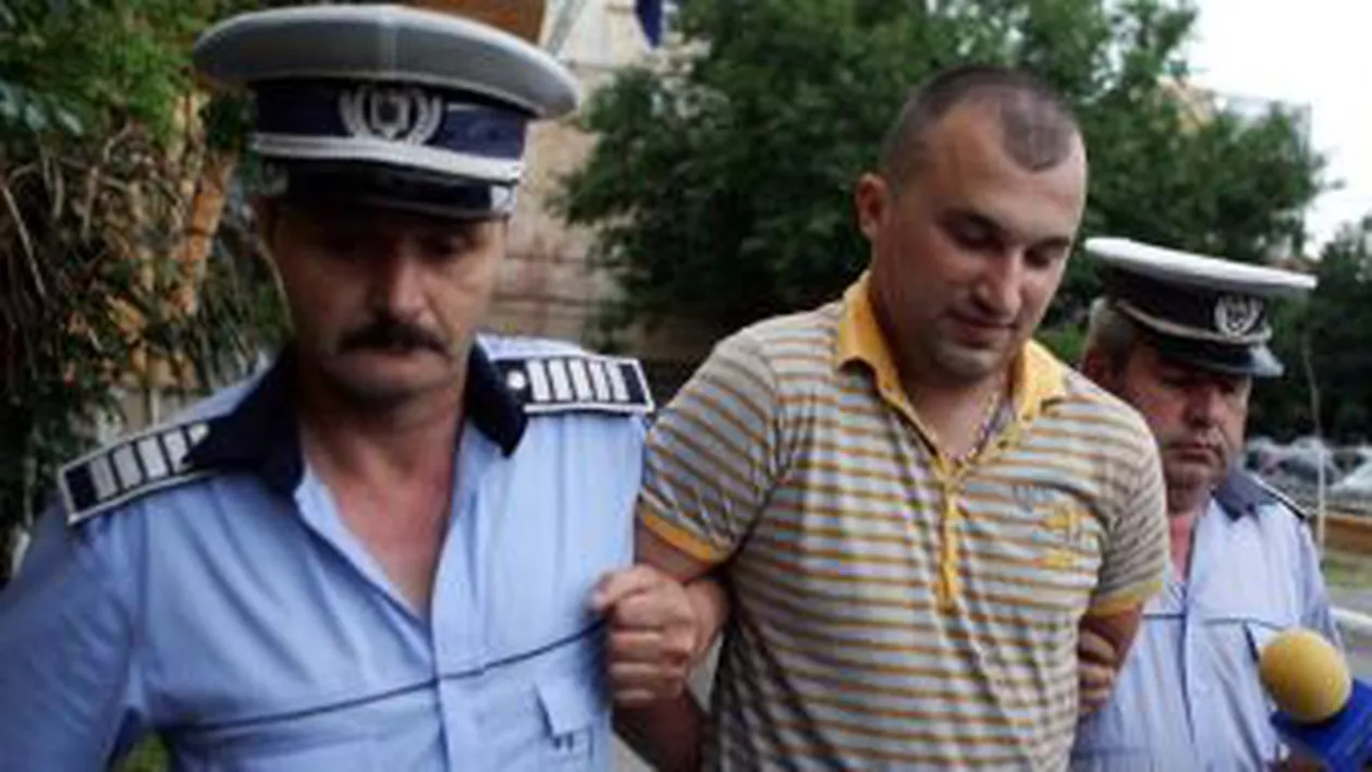 Noutăţi în cazul Deta: Fiul arestat al primarului, suspendat din APIA. Fratele său, rănit în timpul scandalului