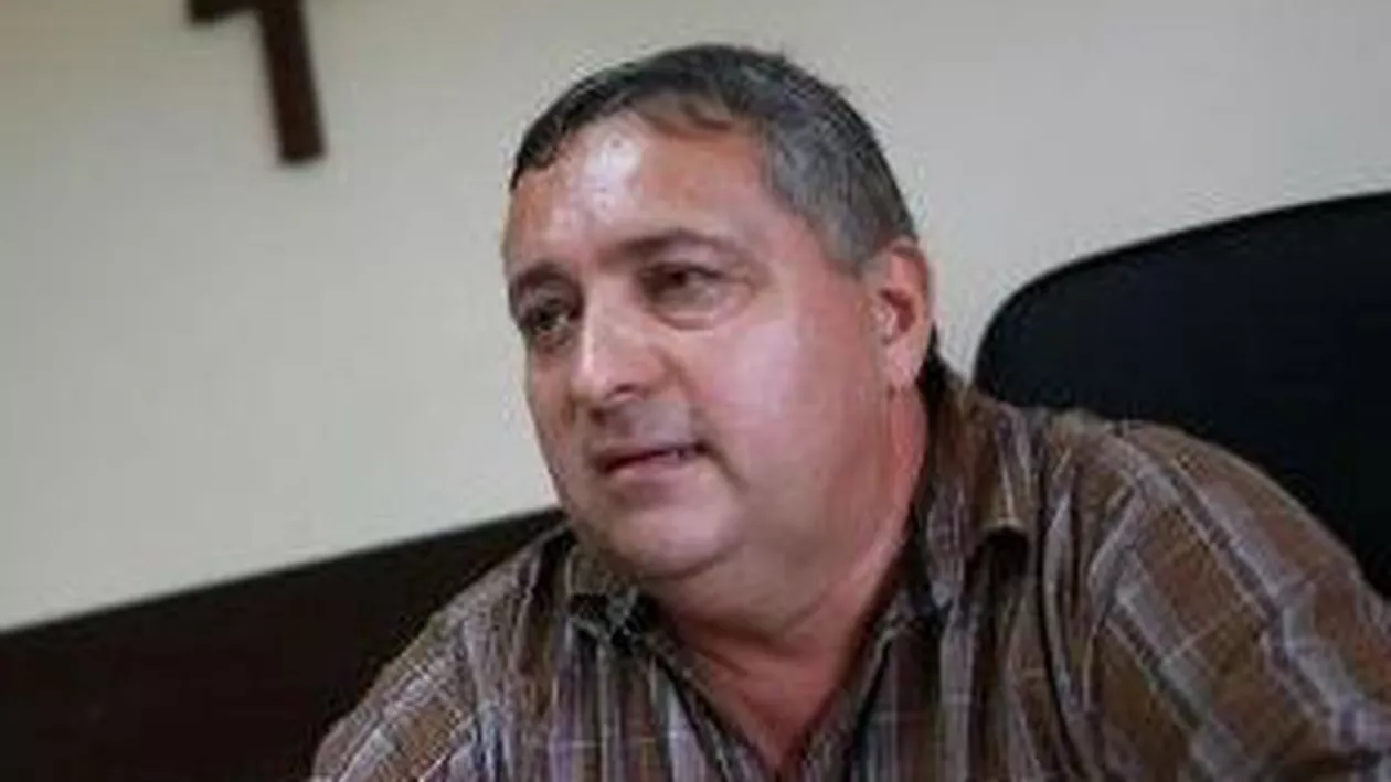 Fostul șef al Poliției din Deta, internat cu probleme cardiace. Directorul spitalului: "Nu a făcut infarct"