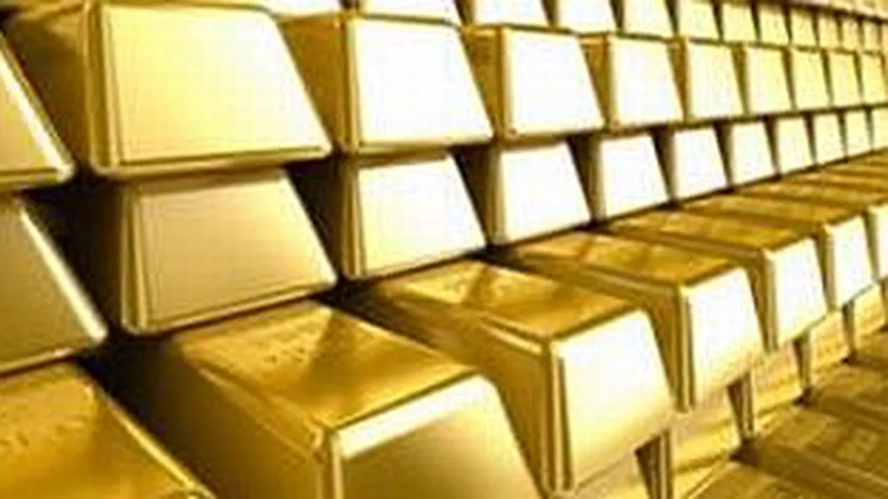 Preţul aurului a scăzut dramatic în două zile şi îşi continuă declinul