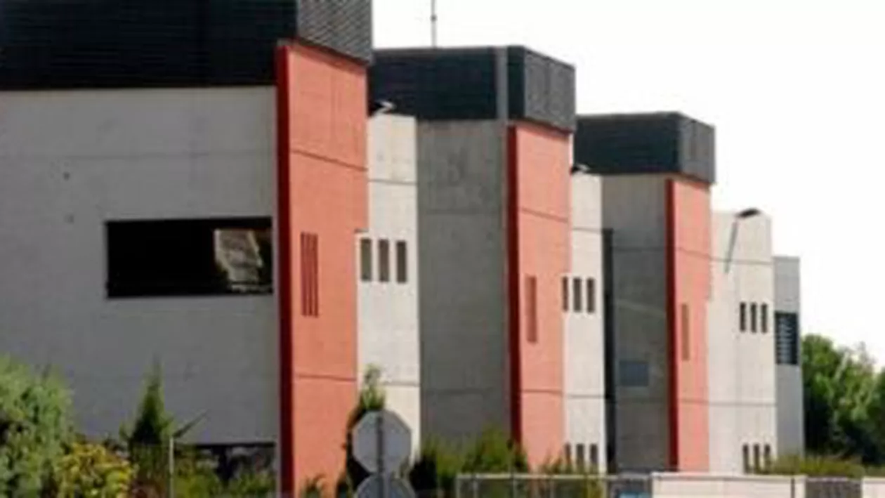 Franța: Un român s-a spânzurat într-un centru de detenție