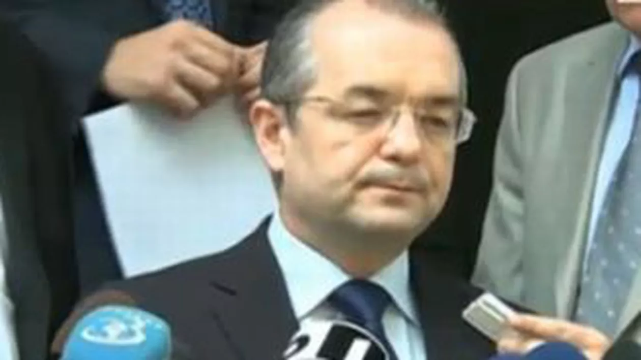 Boc: Ponta, copilul de casă al Guvernului Năstase, incapabil de a încheia un contract cu China