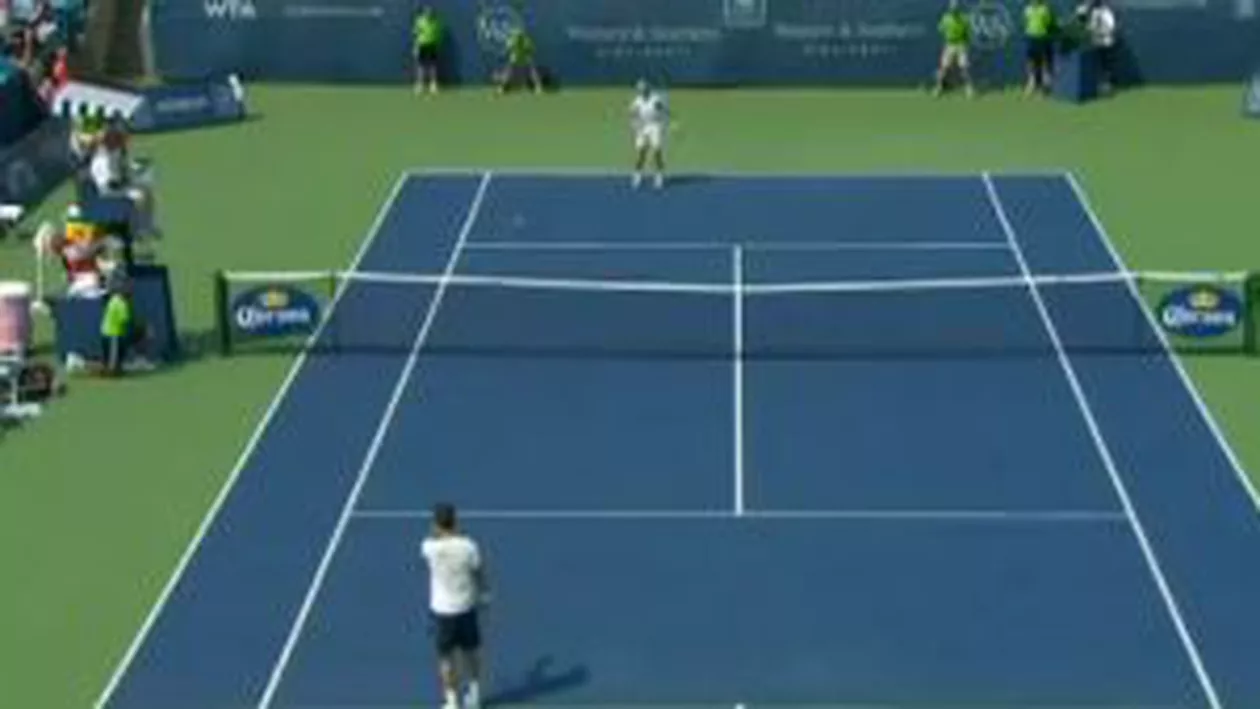 VEZI cea mai ciudată lovitură din tenisul mondial (VIDEO)