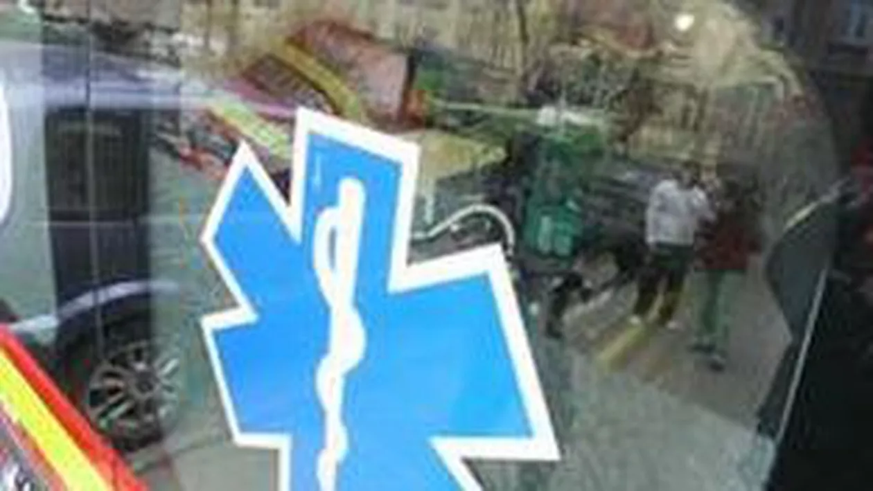 Patru tineri răniți grav în urma unui accident pe DN 65. Doi dintre ei se află în comă profundă