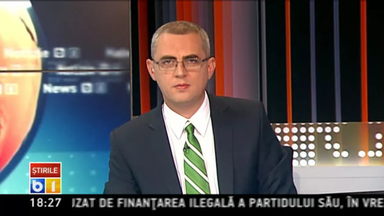 Vladimir Putin imagine macho: Călare pe un triciclu Harley în fruntea unei gaști  de motocicliști