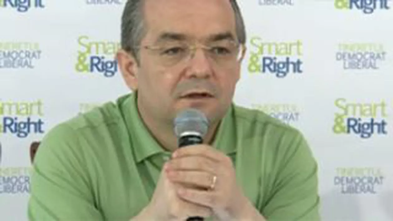 Boc: Crin Antonescu este un liber-profesionist în politică de multă vreme