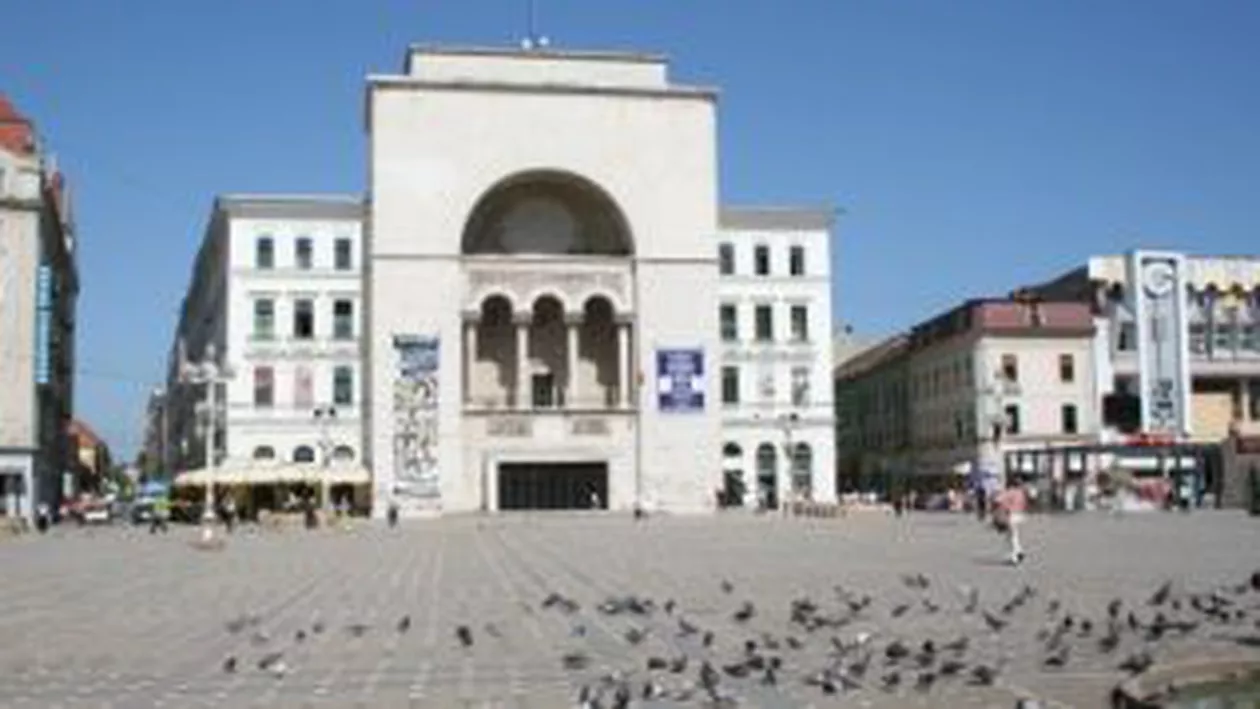 Miting în Piața Operei din Timișoara: 150 de revoluționari au protestat împotriva Guvernului și a președintelui