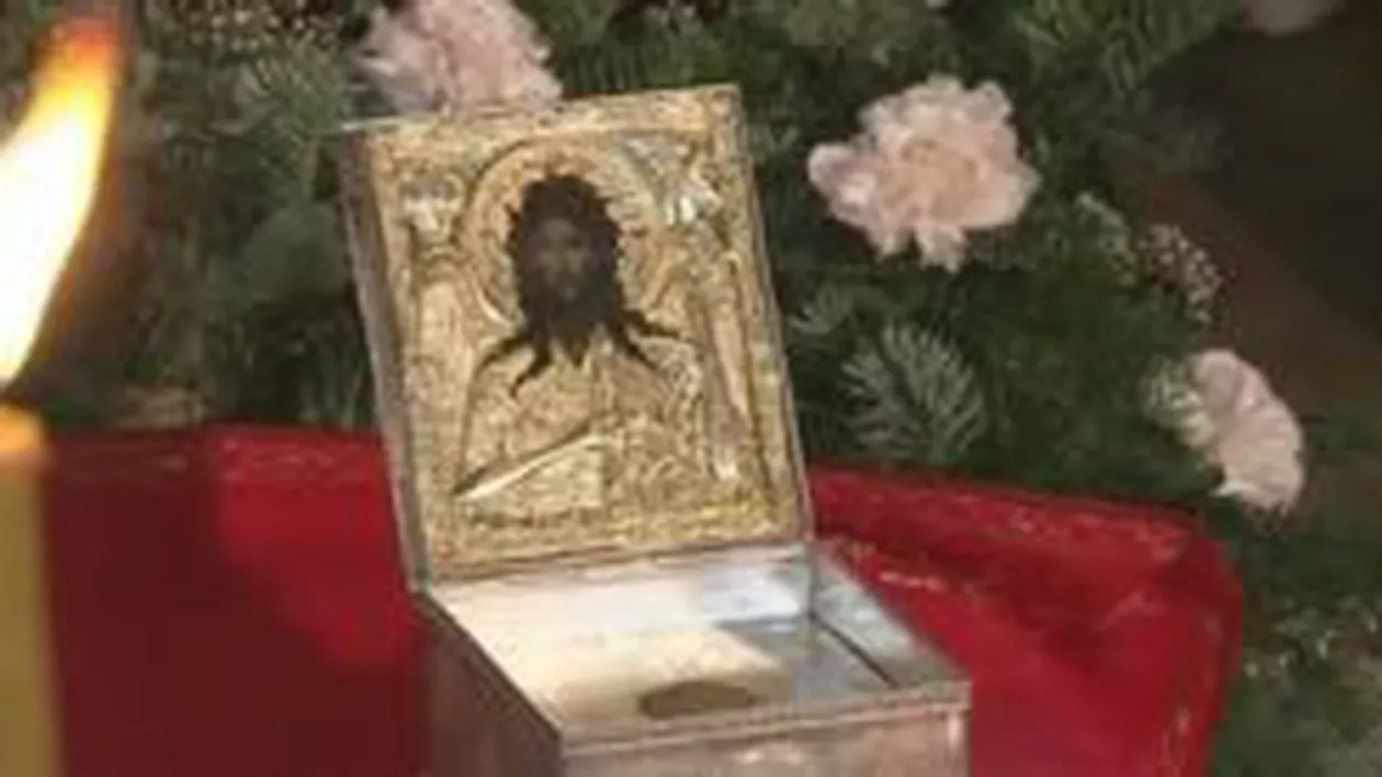 Mediaș: Sute de credincioși s-au înghesuit la moaștele Sfântului Ioan Botezătorul (VIDEO)