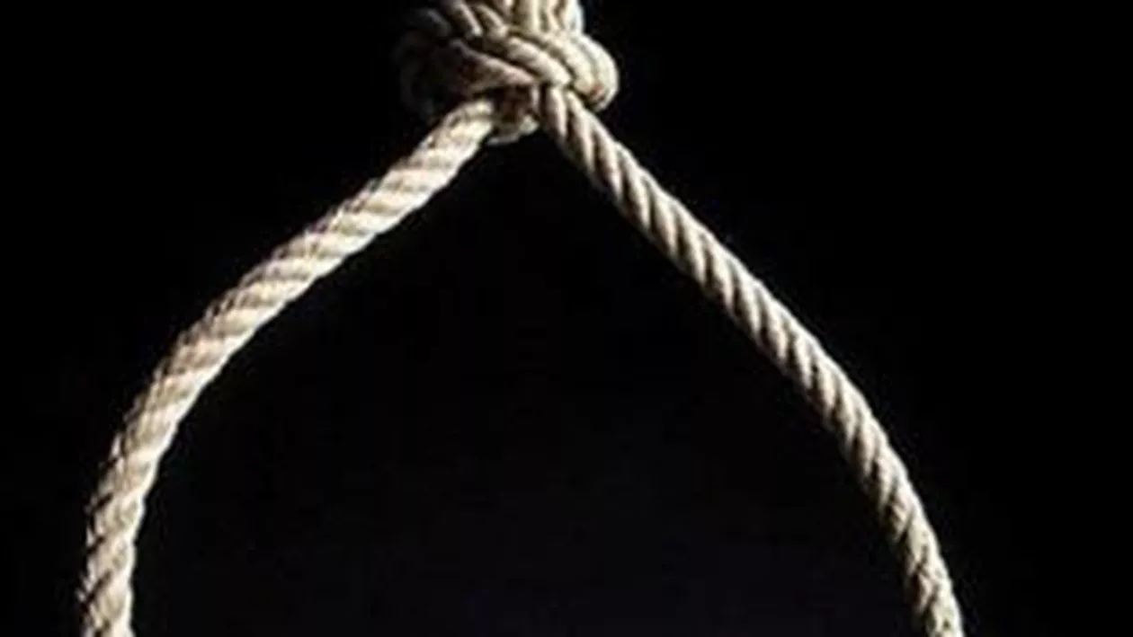 Timiș: O femeie a fost găsită spânzurată în curtea surorii ei