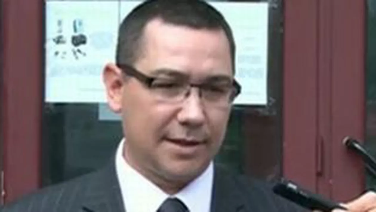 Victor Ponta, despre revocarea lui Lăzăroiu: Piticii din Guvern au dat-o afară pe Albă ca Zăpada