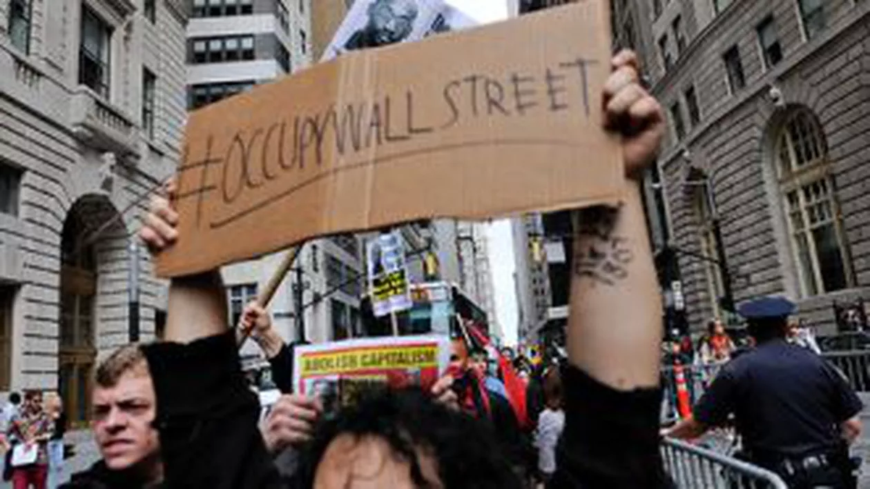Proteste la New York față de reducerile bugetare: Sute de americani au încercat să ocupe Wall Street