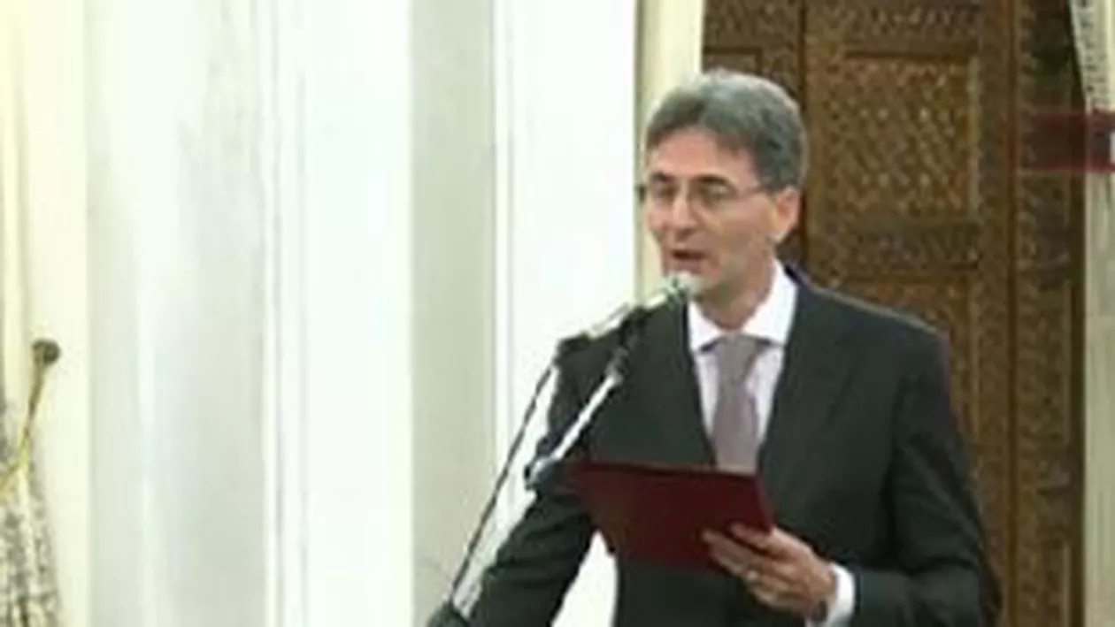 Leonard Orban a depus jurământul de învestire în funcția de ministru al Afacerilor Europene