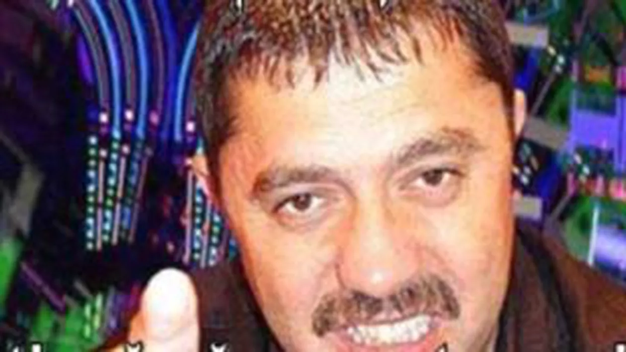 Roma: Afișe cu mesaj rasist și fotografia lui Nicoale Guță, lipite într-o stație de metrou