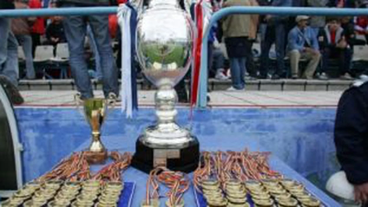 Optimi Cupa României: Poli Timișoara-Steaua, Dinamo-Gaz Metan Sibiu, CS Otopeni-Rapid