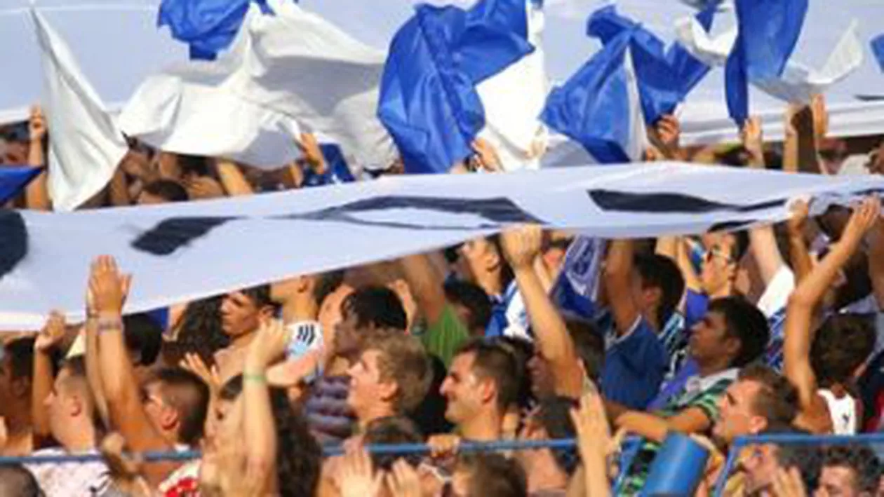 Protest al fanilor olteni la Arena Națională: "Mircea Sandu ești o mizerie"