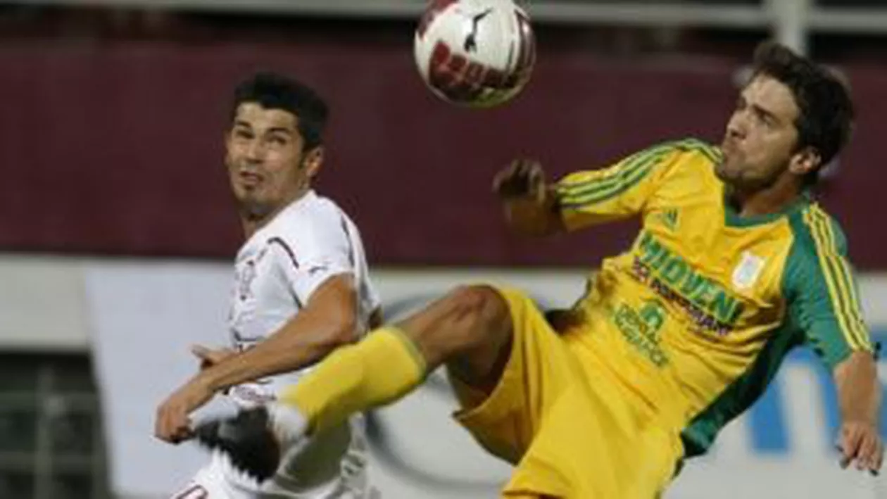 Liga I: Rapid - CS Mioveni, 4-0. Dică și Neaga, "măcelăriți" de giuleșteni