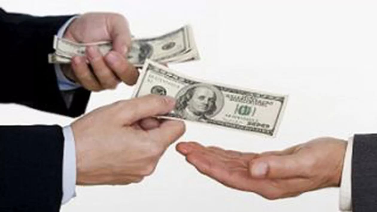 Un polițist de la IPJ Caraș - Severin, reținut de DNA pentru corupție