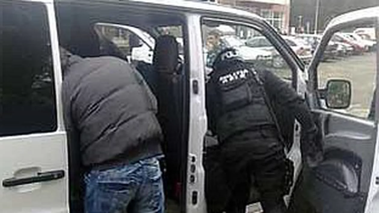 Descinderi în București, Ilfov și Timișoara: Este vizat un grup suspectat de comerț ilegal cu bijuterii