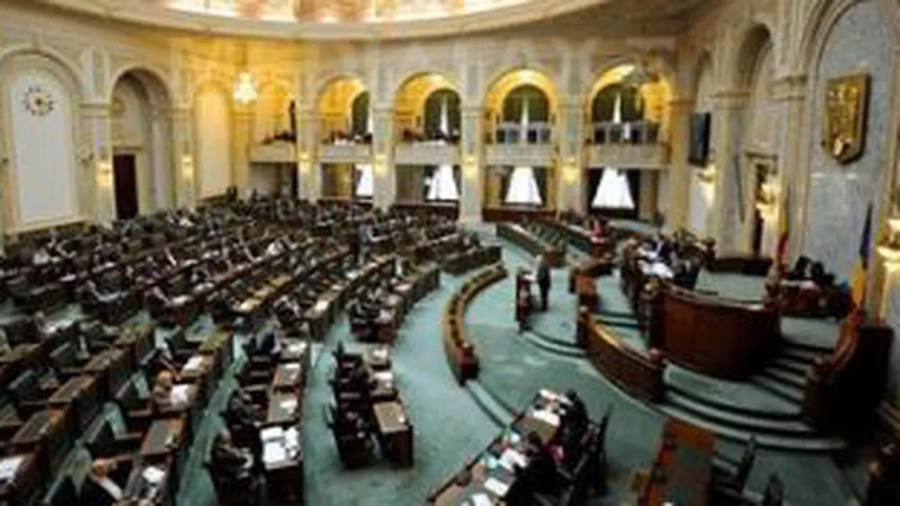 Şedinţa Senatului, condusă de Mircea Geoană: PSD nu a introdus "rocada" pe ordinea de zi