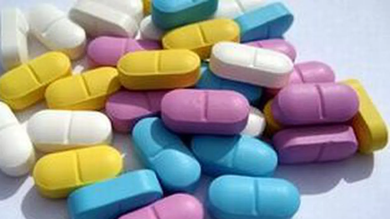 Iași: O tânără de 19 ani, în stare gravă în urma unei supradoze de medicamente pentru slăbit