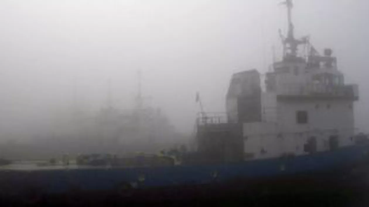 Porturile din Constanța, închise din cauza ceţii dense