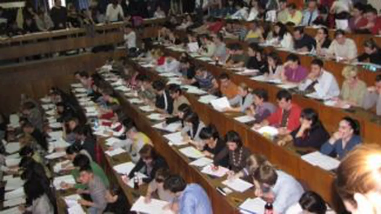 Peste 5.000 de absolvenți ai universităților de medicină și farmacie susțin examenul de rezidențiat