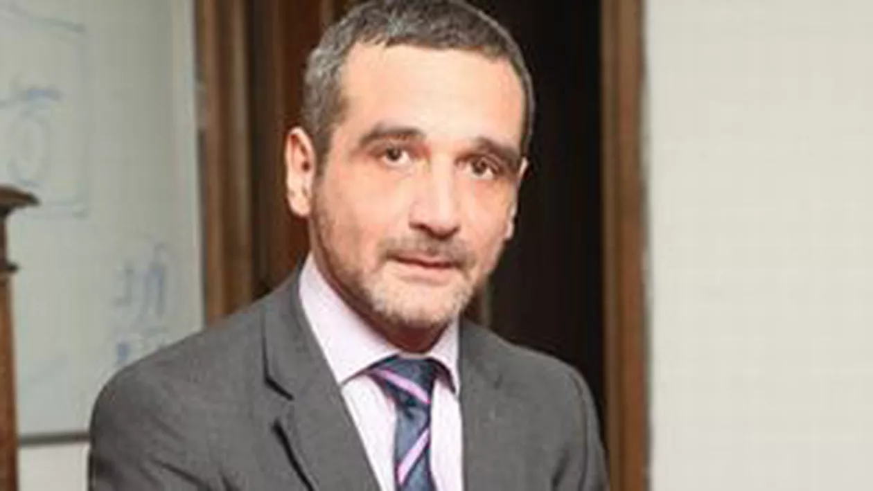 Sebastian Lăzăroiu: Mircea Geoană va fi exclus din PSD, dar nu va pierde funcția din Senat