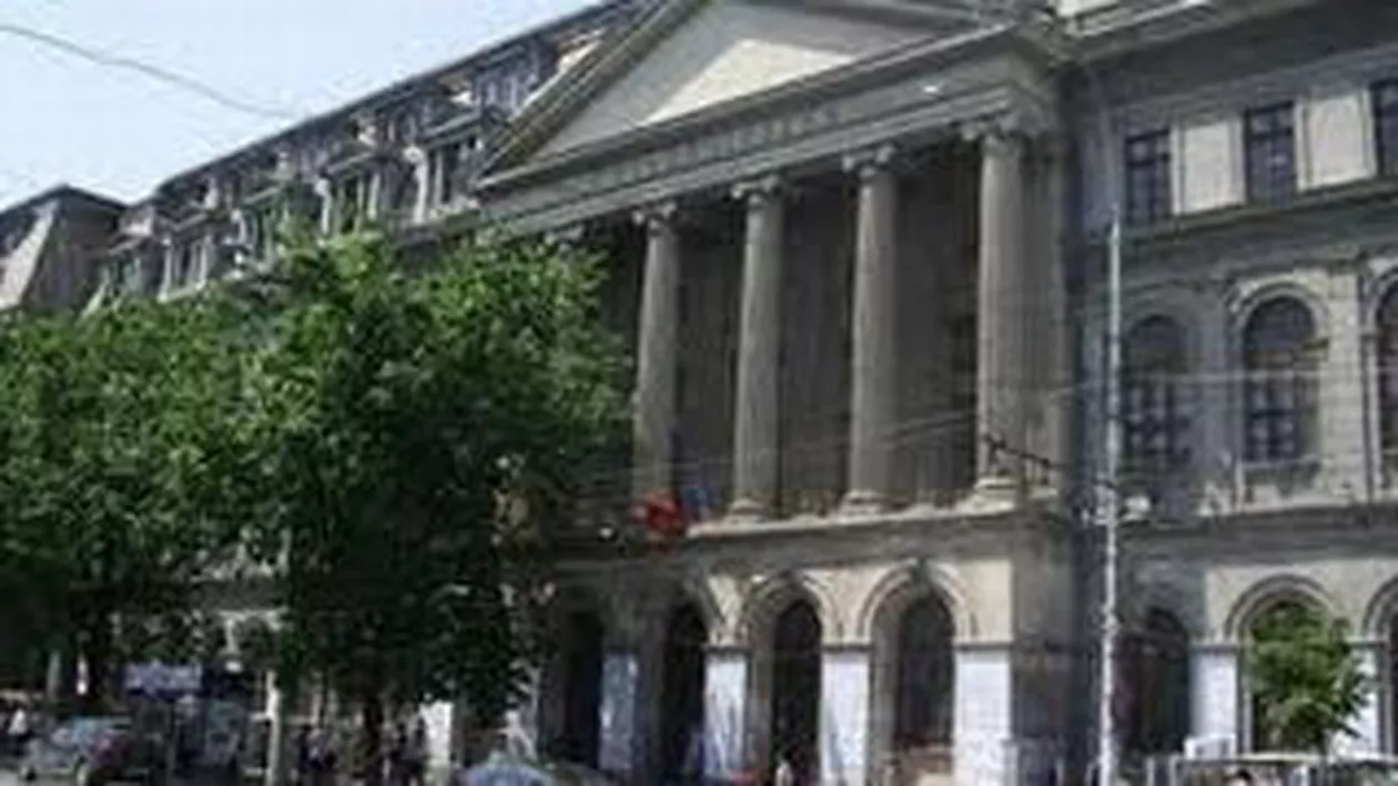 Un grup de studenți a încercat să ocupe clădirea Facultății de Istorie. A fost nevoie de intervenția jandarmilor