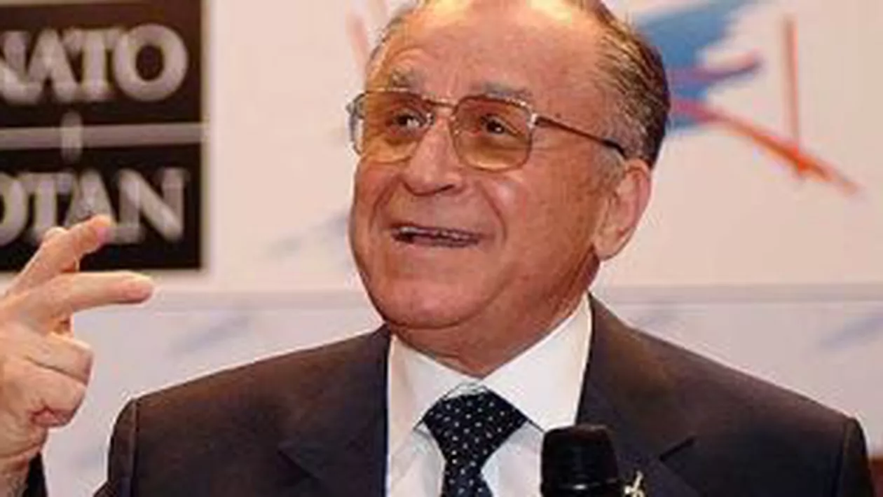 Ion Iliescu, la târgul de carte Gaudeamus. Vezi ce volum și-a cumpărat fostul președinte