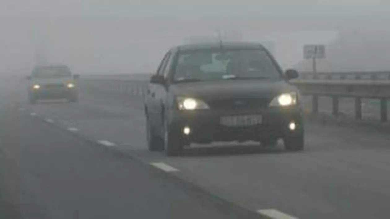 Avertizare meteo: Ceață în județele Brașov și Covasna. Vizibilitatea poate scădea sub 50 de metri