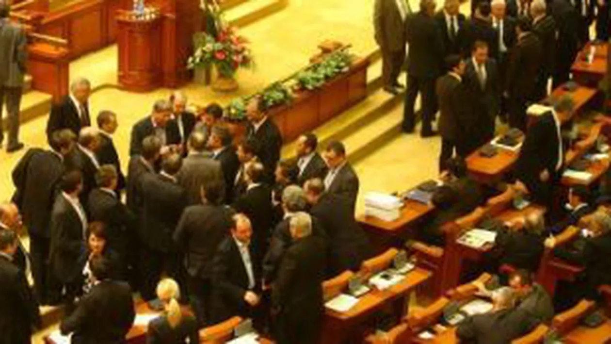 Bugetele ministerelor, pe masa comisiilor parlamentare: Vezi câți bani va primi fiecare!